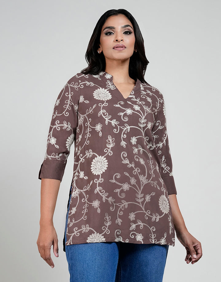 Gold Embellished Kurta Set With Pants
