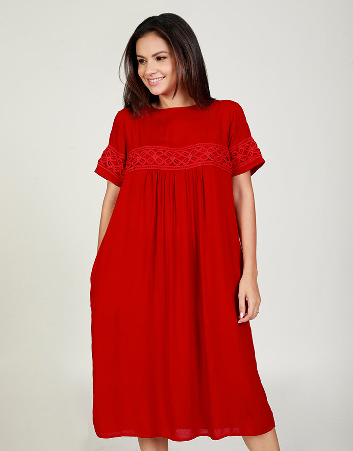 Round Neck Dress with Lace Details