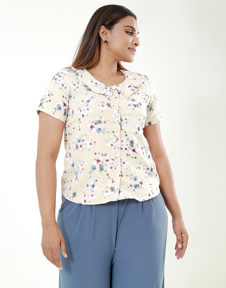 Short Sleeves Blouse with Pleated Neck Line