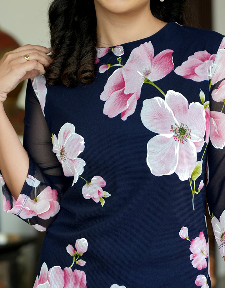 Bottom Flare Hip Short Dress