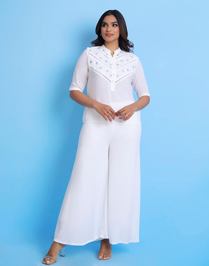 Half Plackets Top with Embroidered