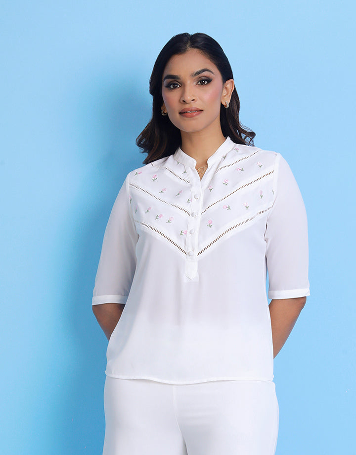 Half Plackets Top with Embroidered
