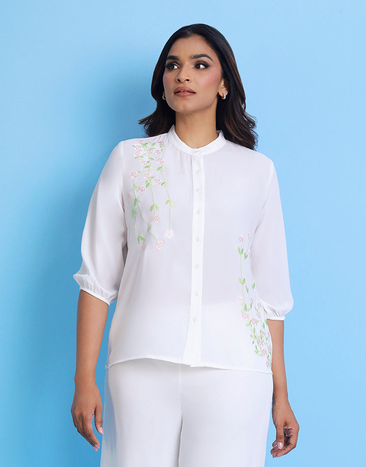 Puff Sleeves Blouse with Embroidered