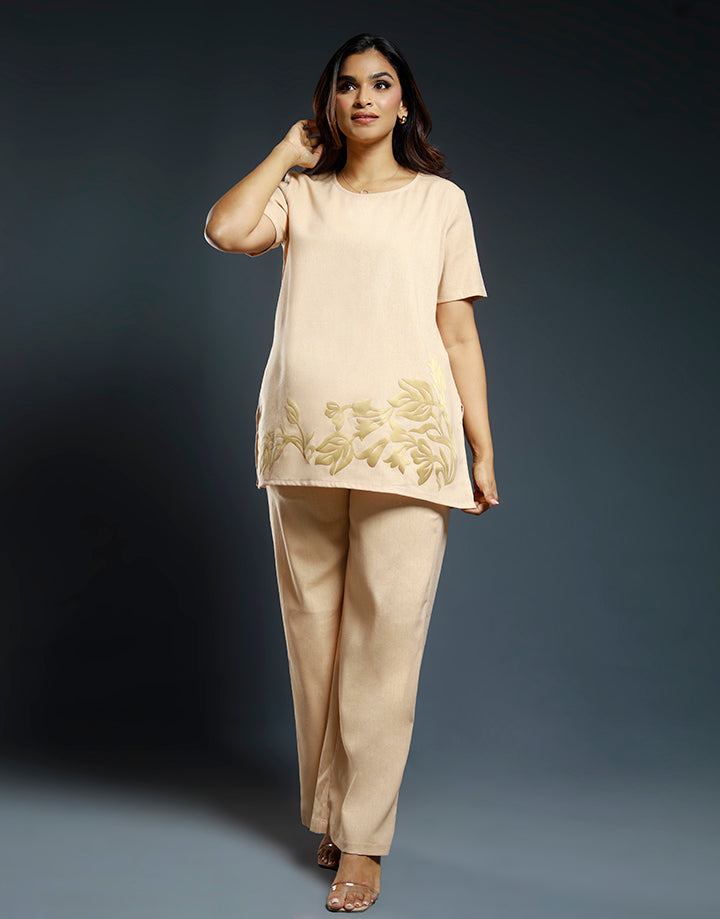 Short Sleeves Kurta with Bonded Detail