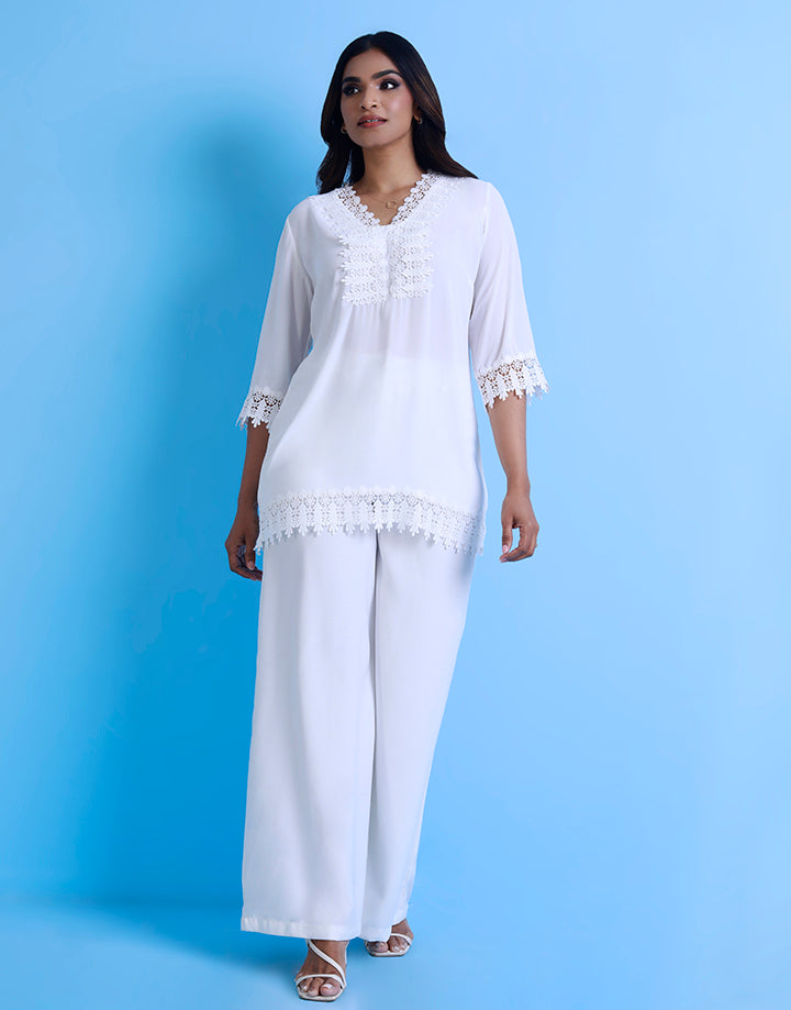 3/4 Sleeves V-Neck Lace Kurta