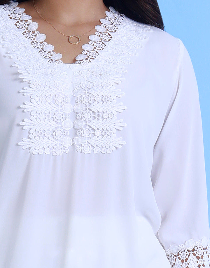 3/4 Sleeves V-Neck Lace Kurta