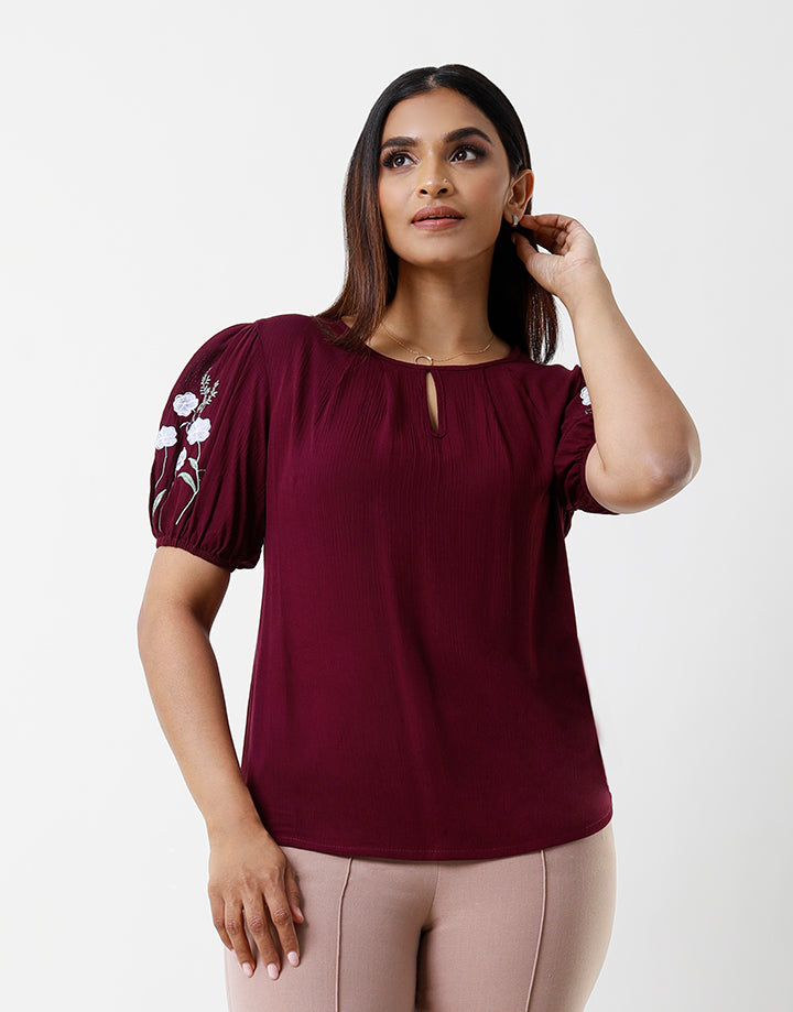 Short Puff Sleeve Embroidery Top