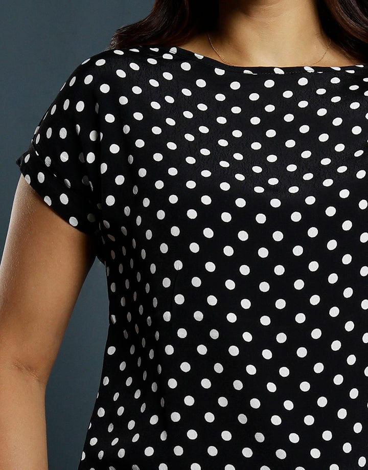 Round Neckline Top with Maggi Sleeve