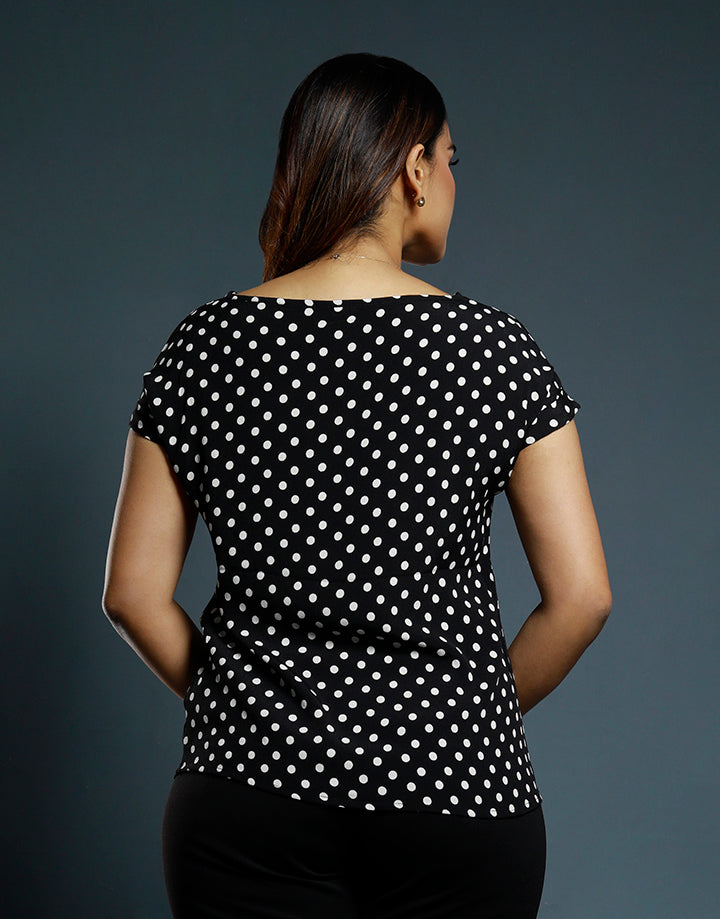 Round Neckline Top with Maggi Sleeve