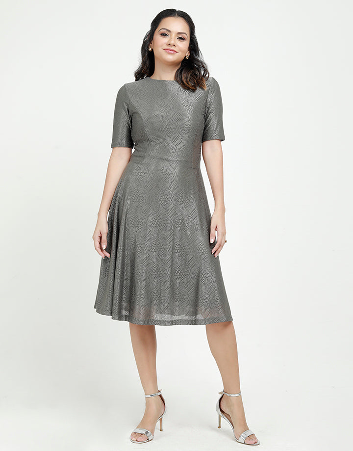 Shimmering Dress with Short Sleeves