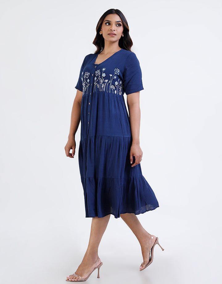 Short Sleeve Dress with Waist Embroidered Detail