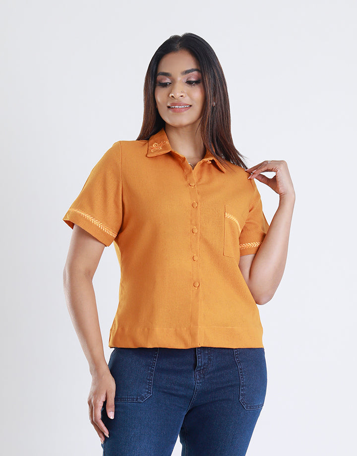 Short Sleeves Blouse with Embroidered