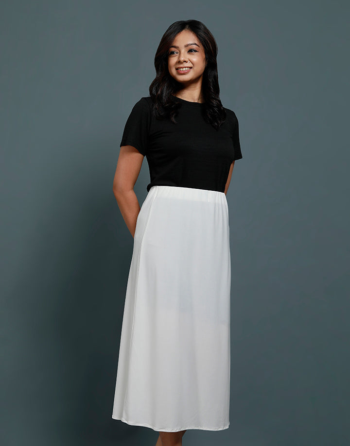 Plain A-Line Skirt with Elastic Band