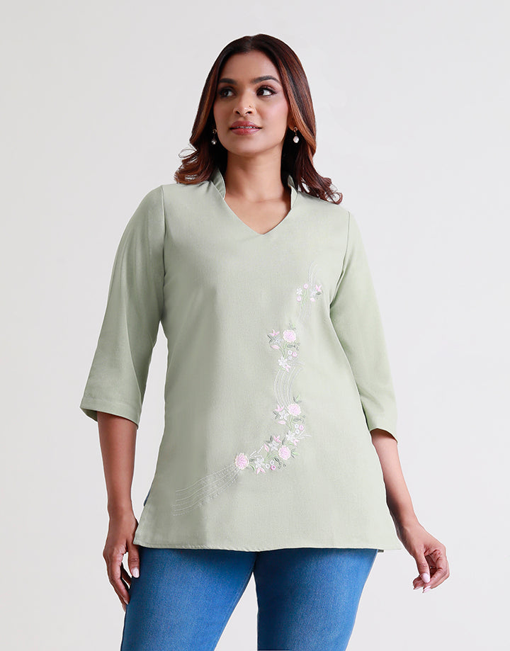 3/4 Sleeve Embroidery Half Collar Top