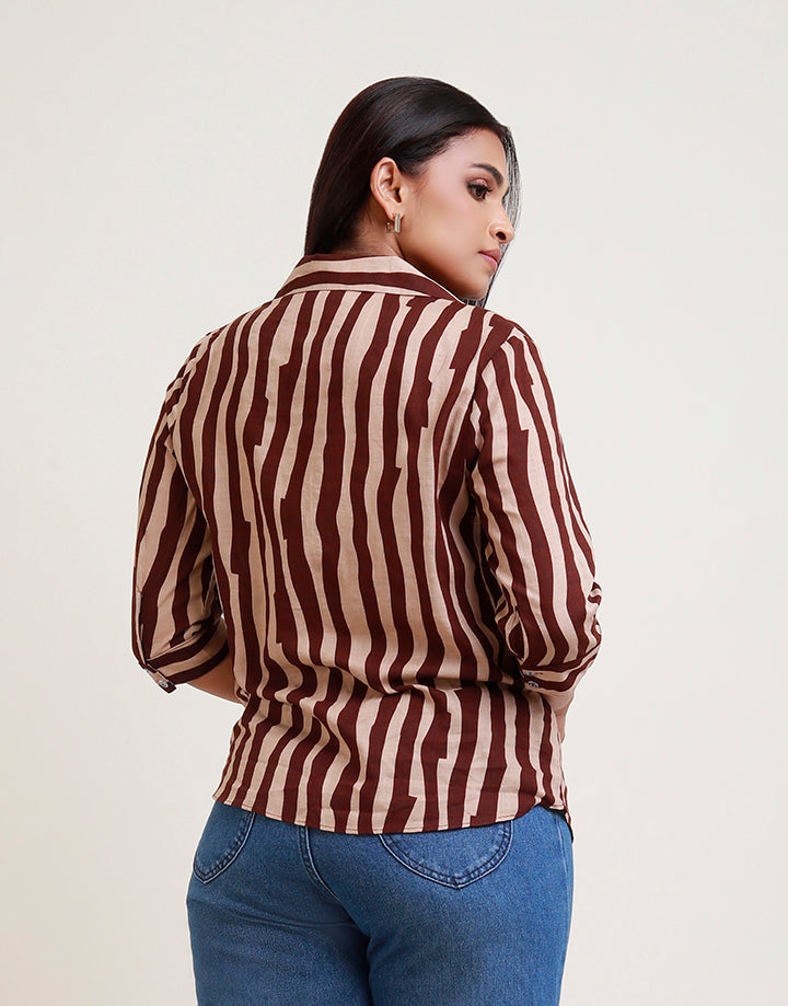 Standard Collar with Button Down Blouse