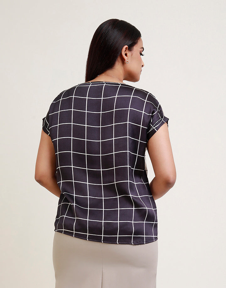 Round Neckline Top with Maggi Sleeve