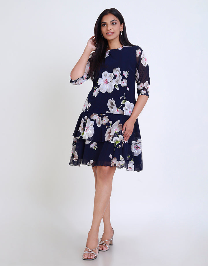 Bottom Flare Hip Short Dress