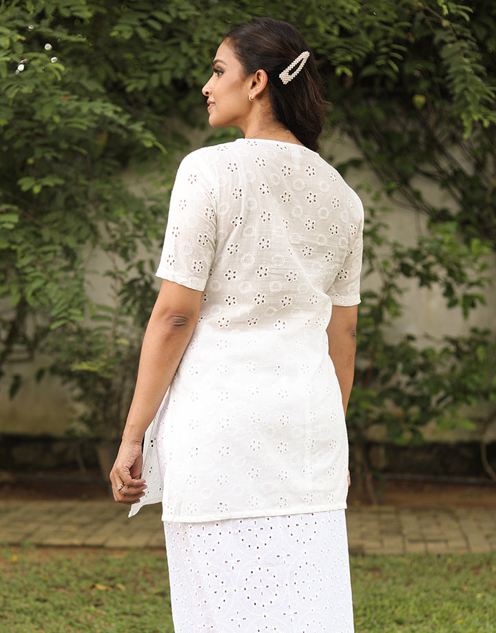 White Cut Lawn Lungi