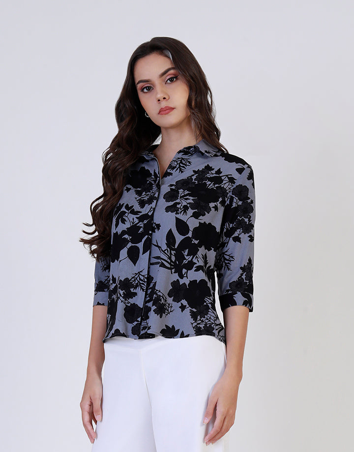 Folder Sleeve Blouse with Collar