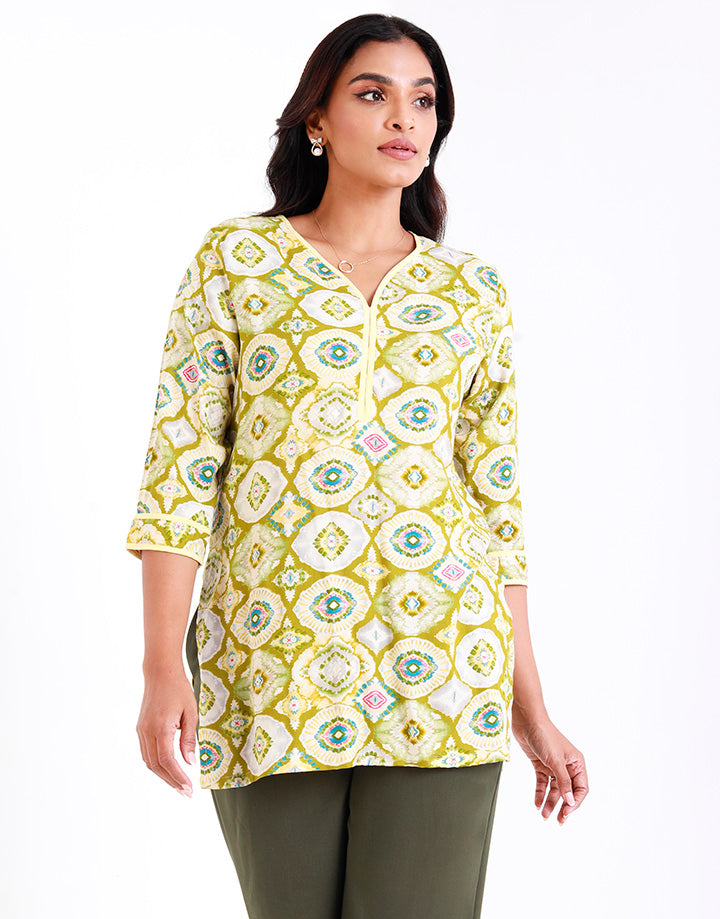 Printed Kurtha with Contrasting Piping