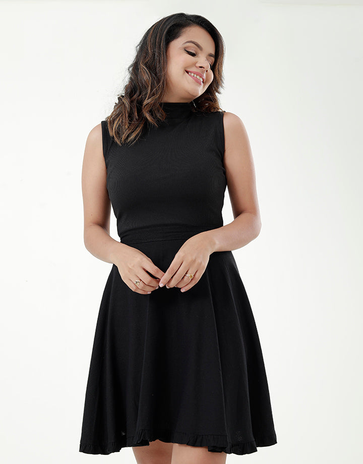 Polo Neck Sleeveless Crop T-Shirt