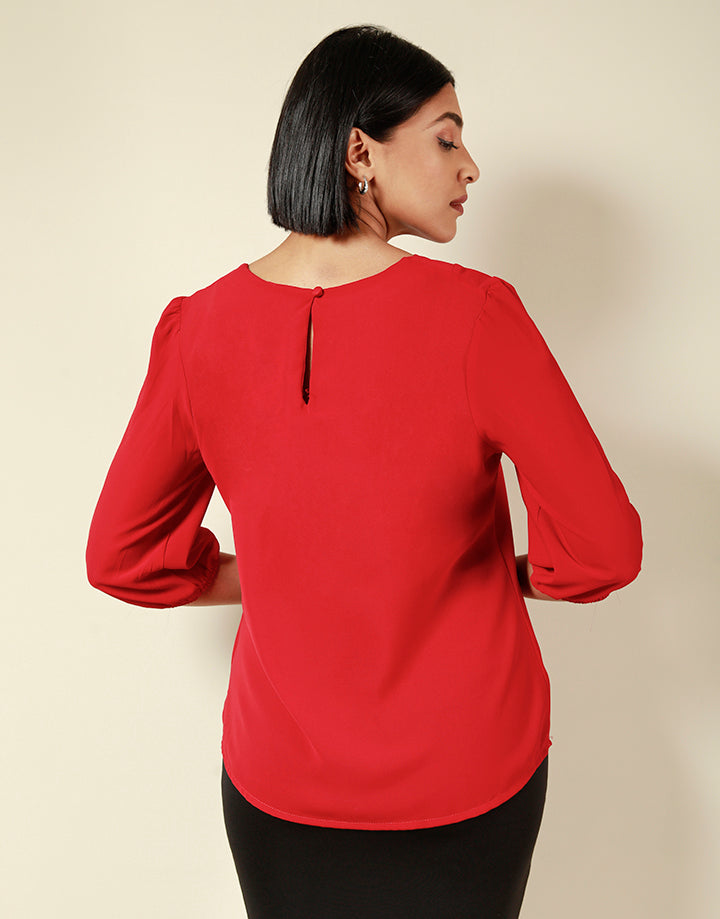 Scallop Neck Line Pintuck Top