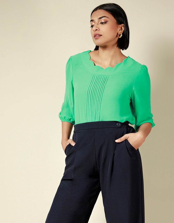 Scallop Neck Line Pintuck Top