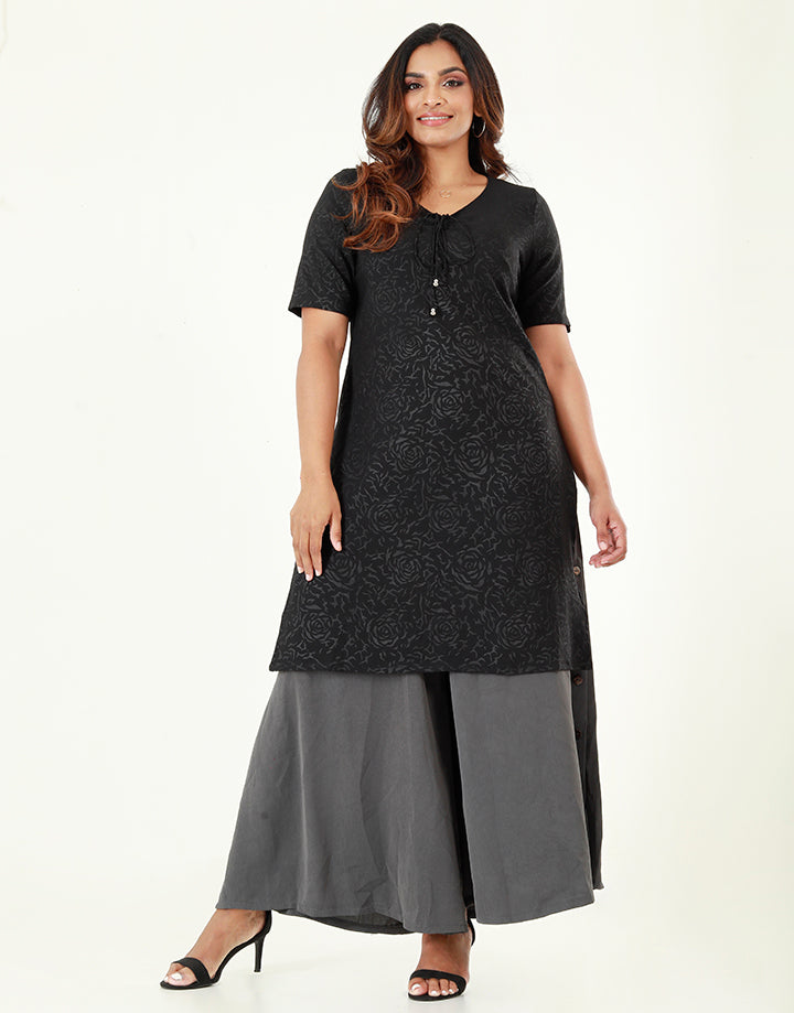 Short Sleeves Kurtha with String Bow Neck Line