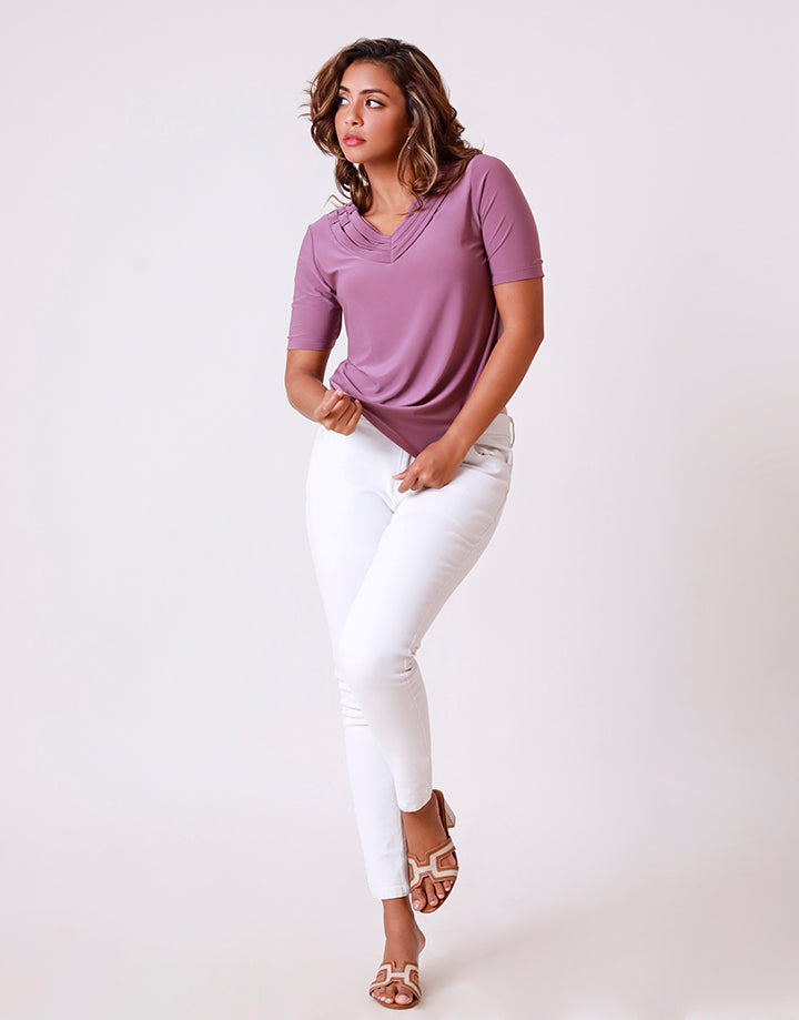 Short Sleeves Top with Neckline Details