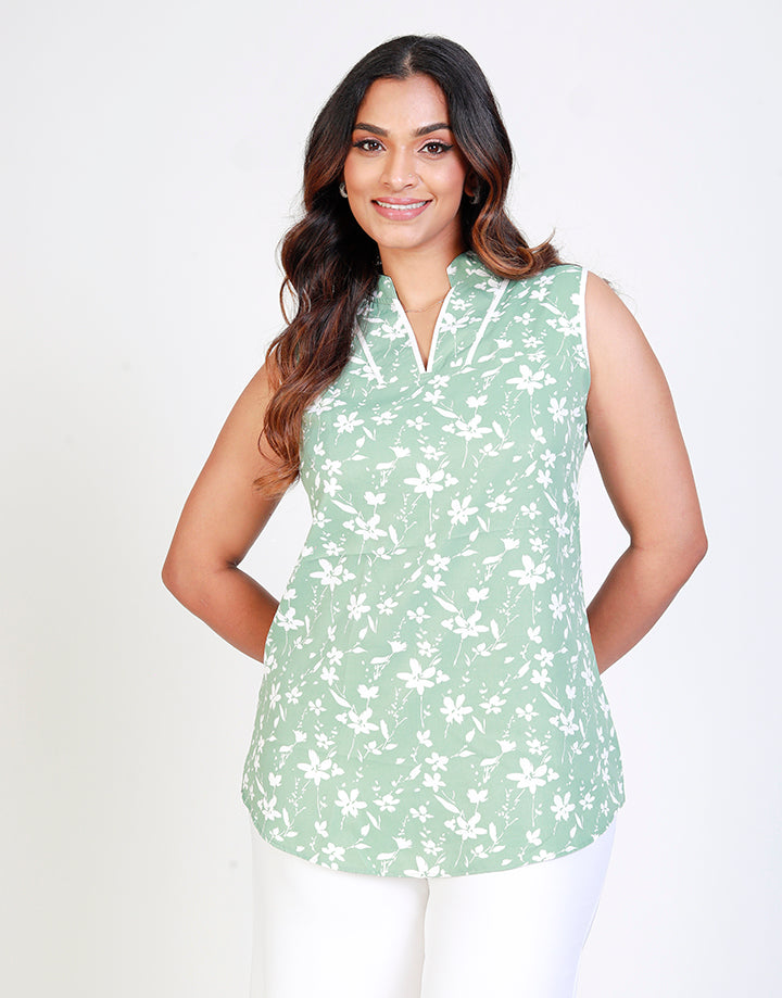 Sleeveless Top with Contrasting Piping – Spring & Summer