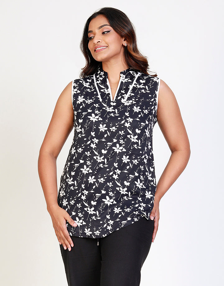 Sleeveless Top with Contrasting Piping