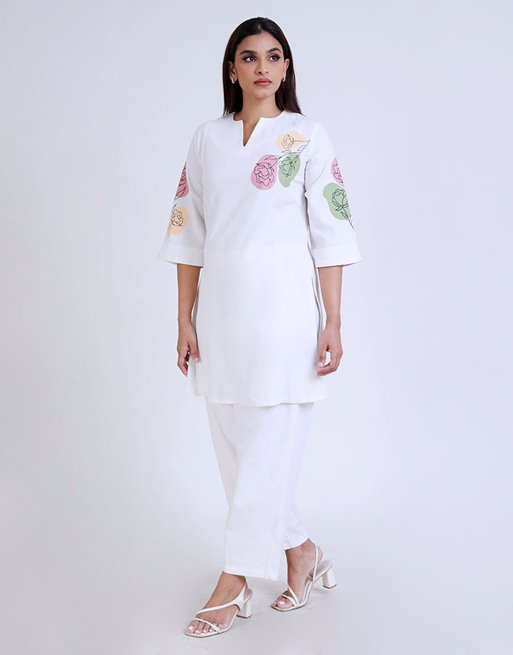 White Linen Split Neck Kurtha with Screen Print