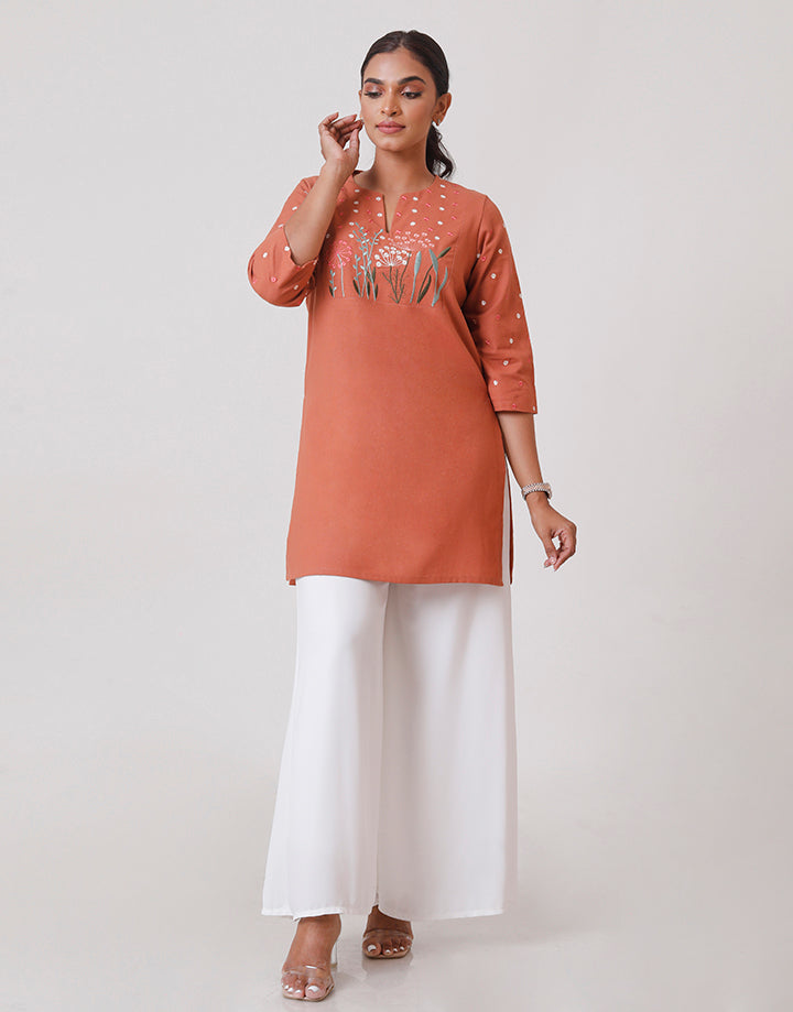 Linen Split Neck Embroidered Kurtha