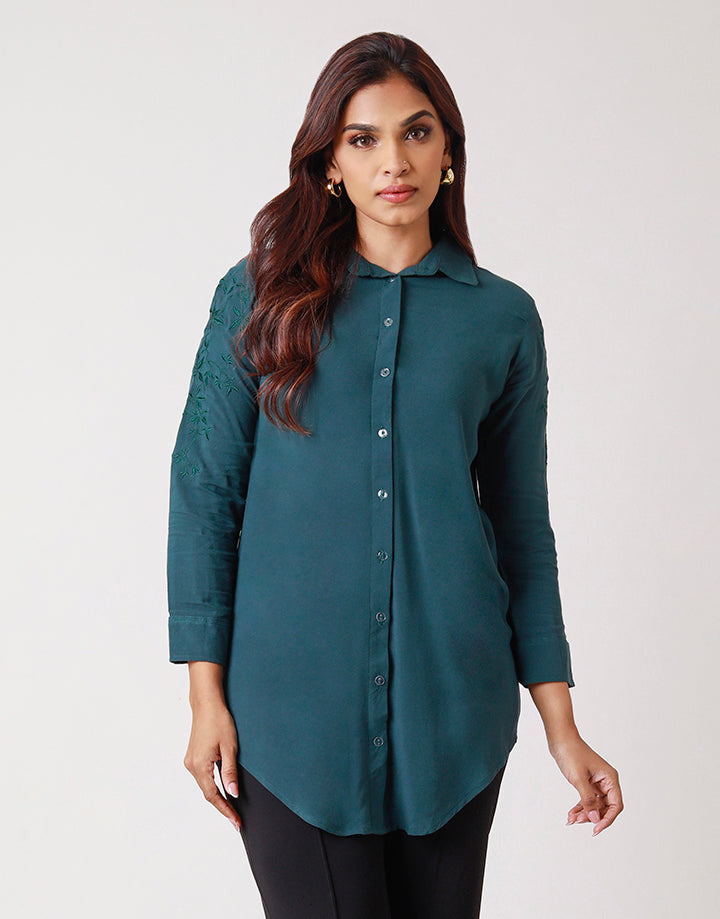 Long Sleeves Blouse with Embroidered