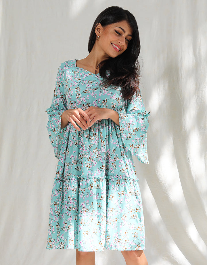 Flounce Sleeves Dress With Sweetheart Neck Line