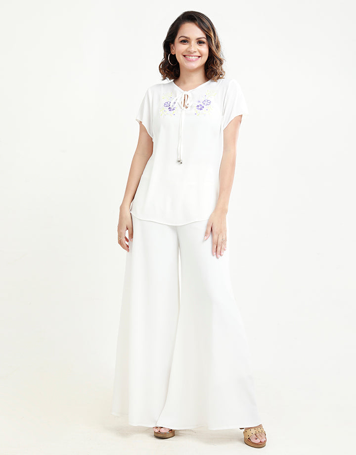 Short Sleeves Blouse with Embroidery
